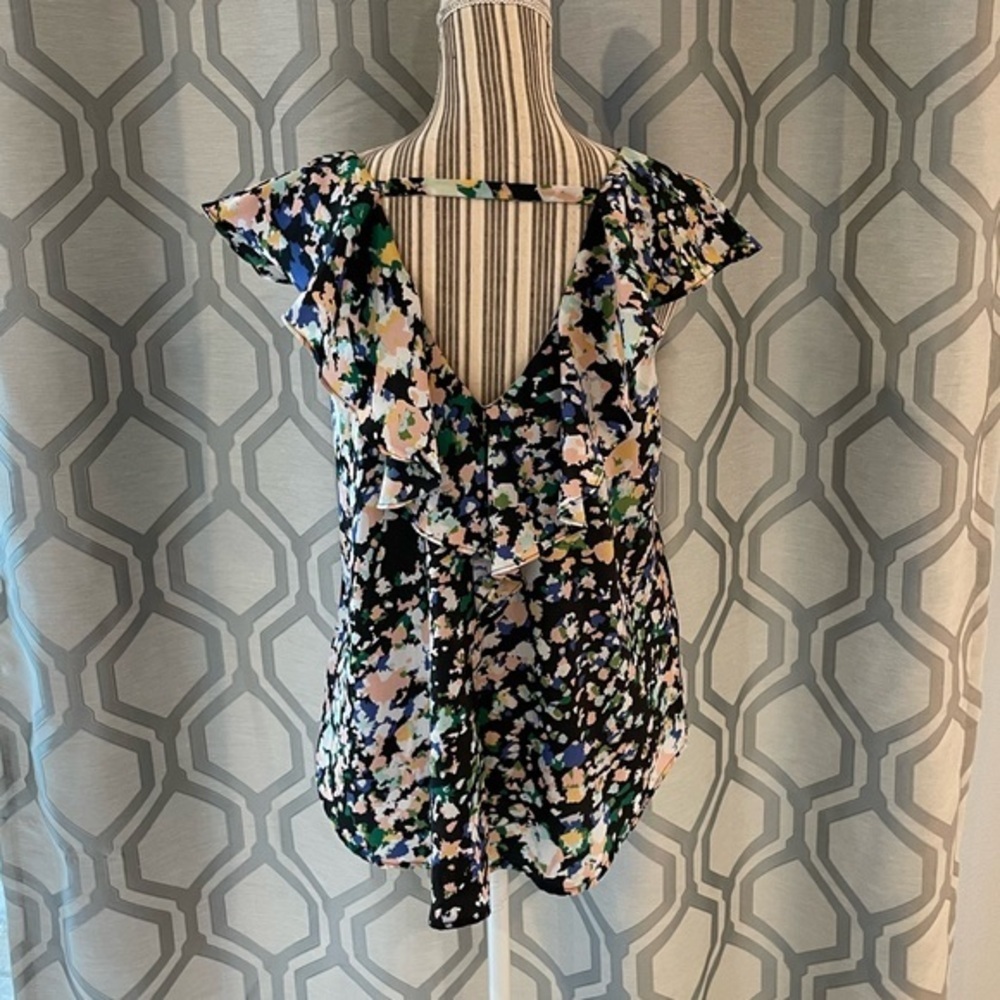 Bcbgeneration Sleeveless Patterned Top - image 4